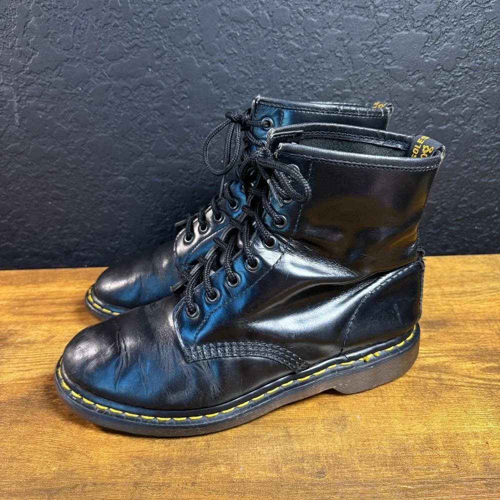 Vtg Dr. Martens 1460 Black Smooth Leather Combat Boots M8 W9 Made In England